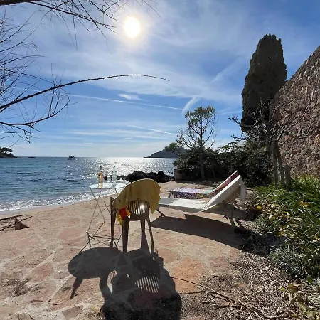 A Agay Pieds Dans L Eau Vila Saint-Raphaël